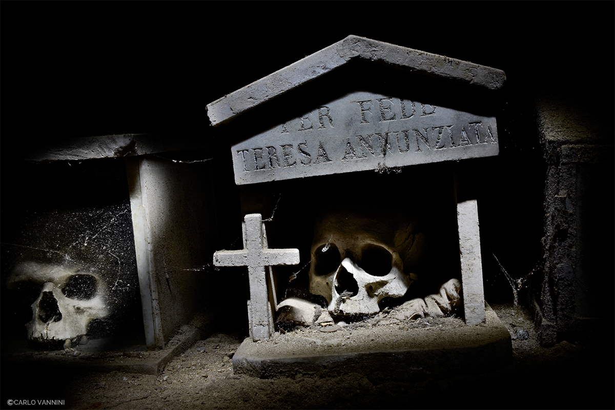 De Profundis. The Fontanelle Cemetery, Naples, 2015